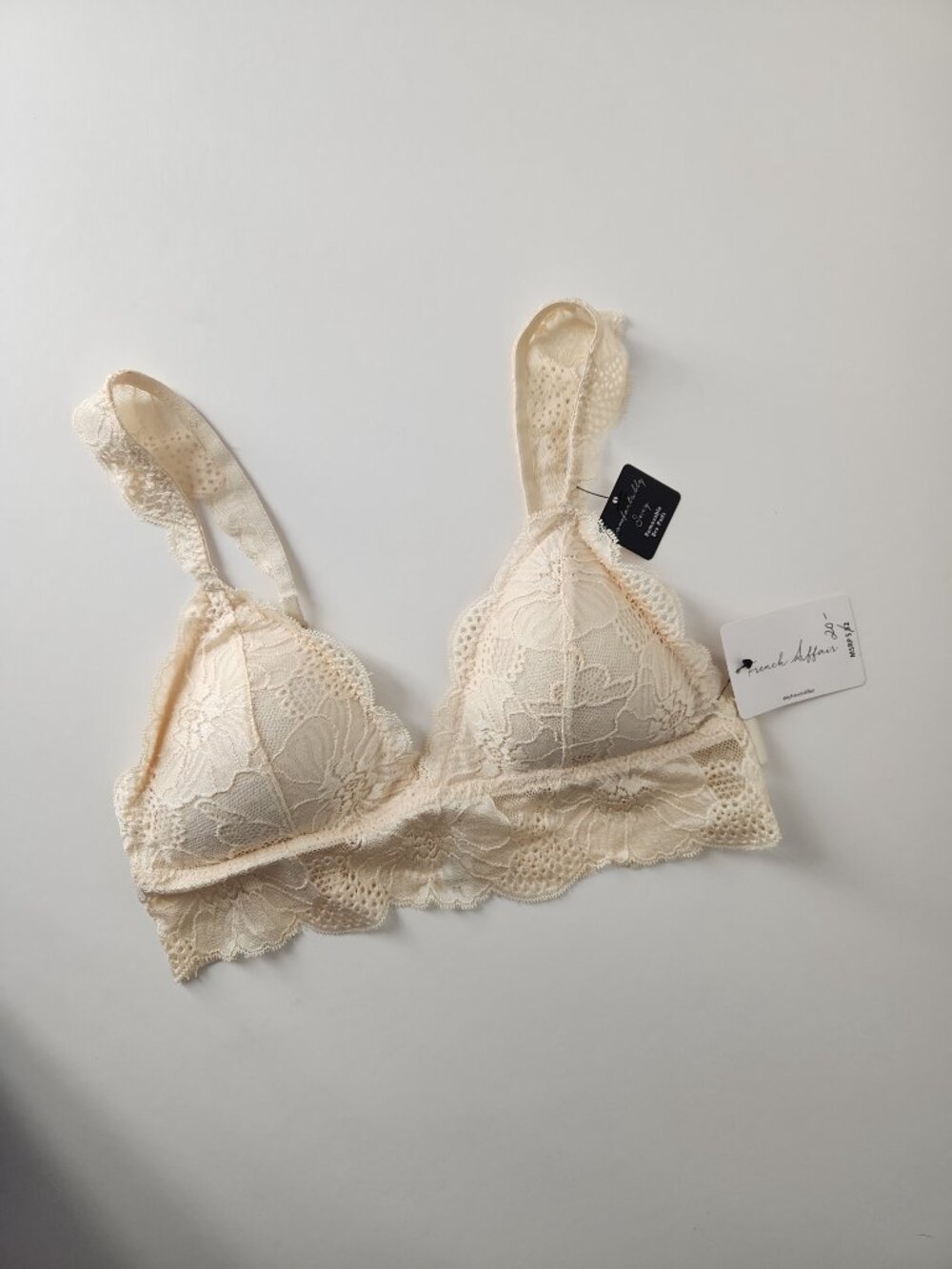 French Affair Lace Triangle Bralette cream floral lace removable padding M NWT